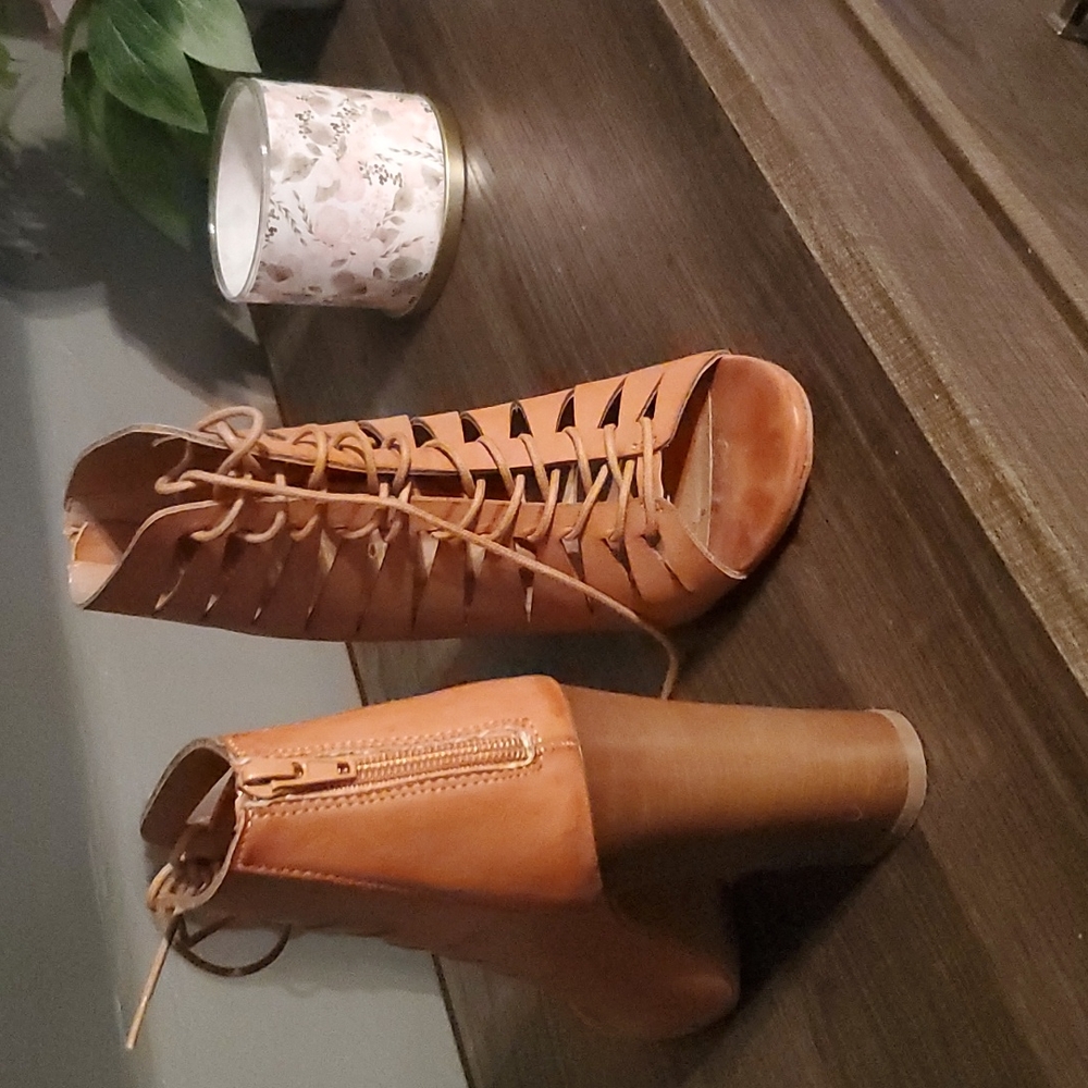 Shoes - Picture 2 of 2